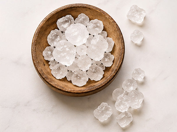 Camphor for Pain Relief: How It Works and Why the Cooling-to-Warming Sensation Is More Than Just Comfort