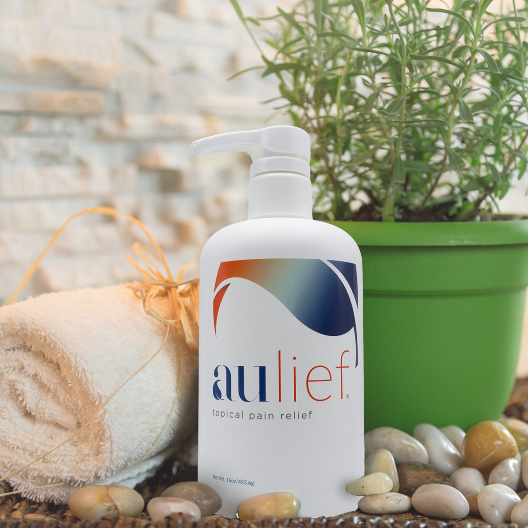 aulief 16oz bottle with pump with lavender plant and towel